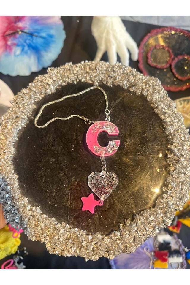 C Harf Pembe Zemin Üzeri Gümüş Glitter Süslü Epoksi Dikiz Ayna Süsü Hediyelik