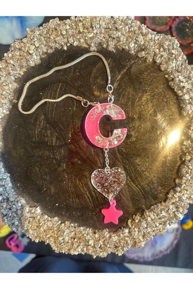 C Harf Pembe Zemin Üzeri Gümüş Glitter Süslü Epoksi Dikiz Ayna Süsü Hediyelik