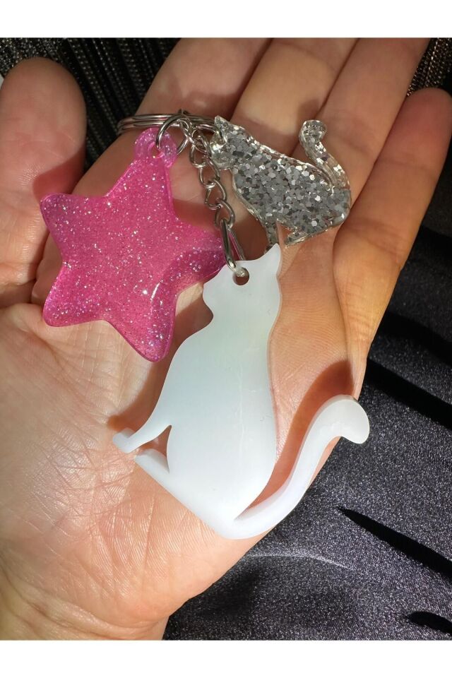Kedi Anahtarlık Beyaz Pembe Yıldız Ekstra Figürlü Epoksi Harf Anahtarlık Hediyelik Anahtarlık
