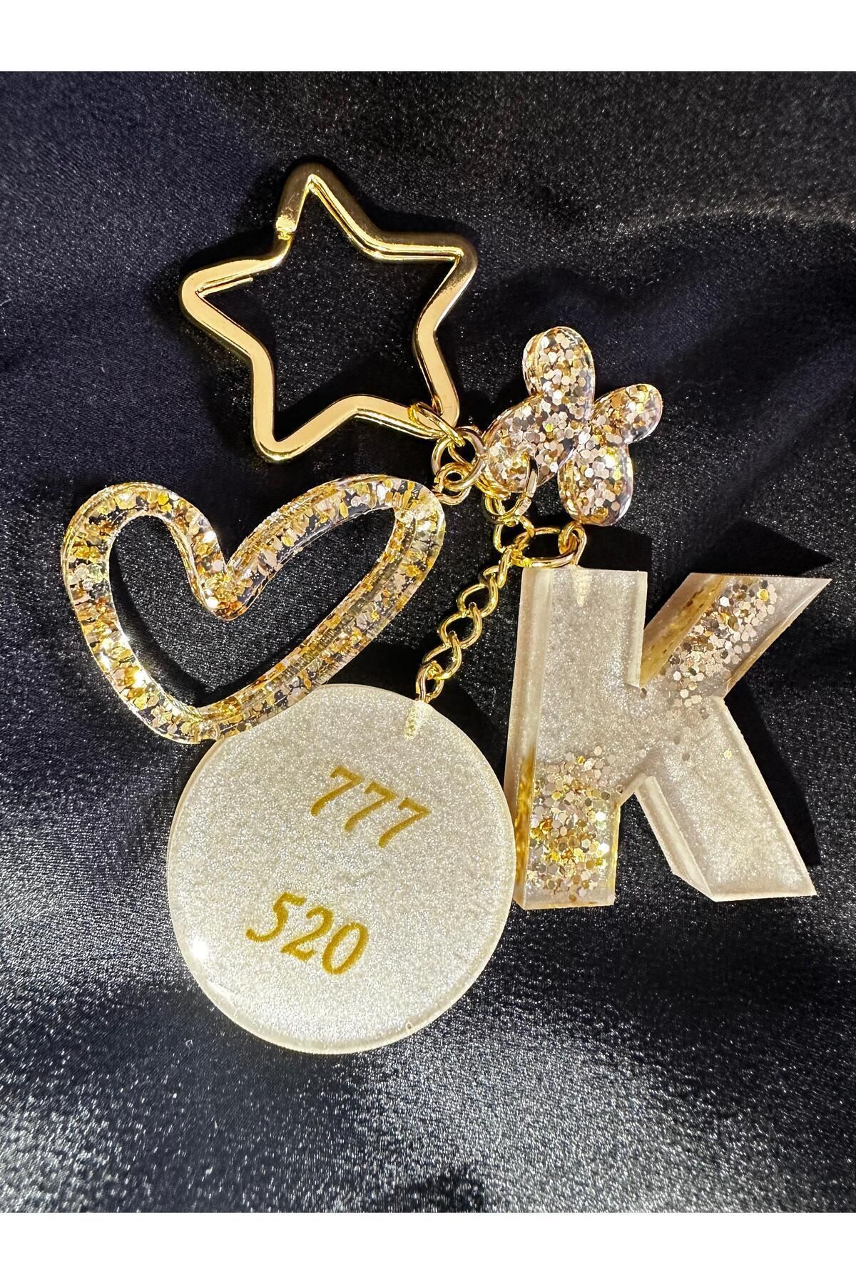 K Harf GoldRenkYıldızHalkaVIP ŞansRakamlı Ekstra Figürlü Epoksi Harf Anahtarlık Hediyelik Anahtarlık
