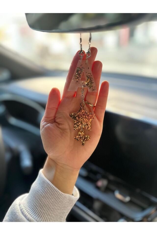A Harf Gold Renk VIP Yıldız ve Kelebek Objeli Epoksi Dikiz Ayna Süsü Hediyelik Araba Süsü