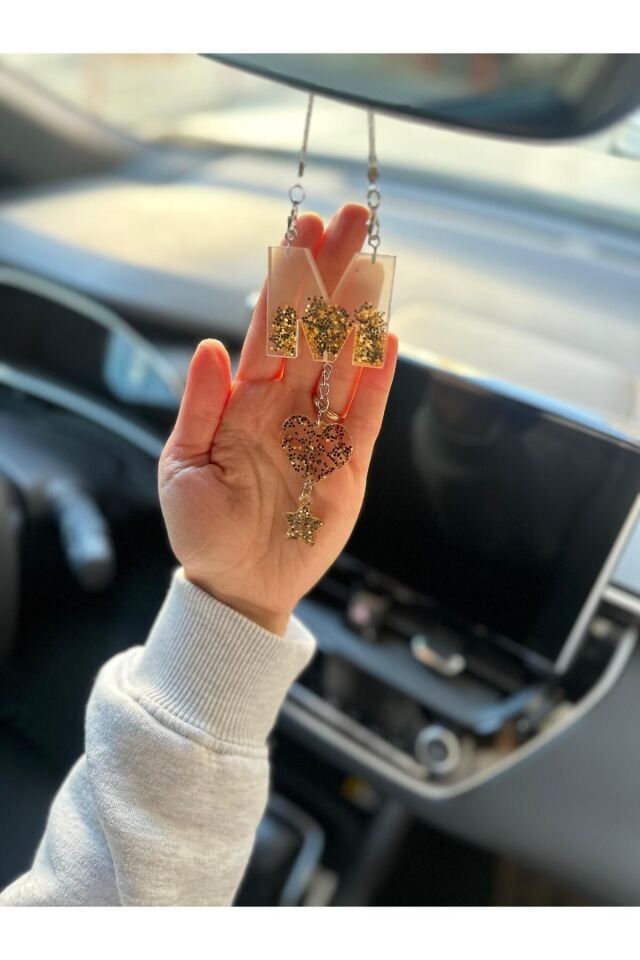 M Harf Gold Renk VIP Kalp ve Yıldız Objeli Epoksi Dikiz Ayna Süsü Hediyelik Araba Süsü